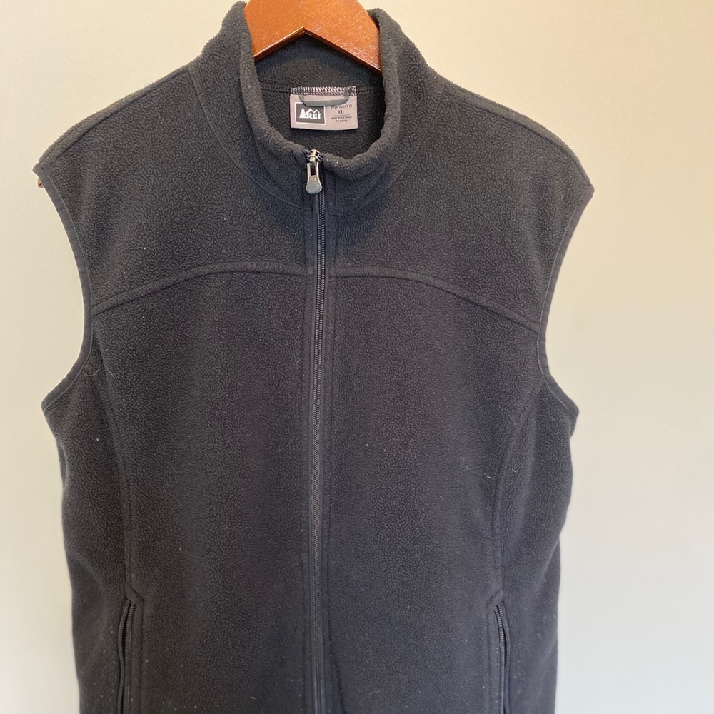 REÍ Women's Vest Black size XLarge